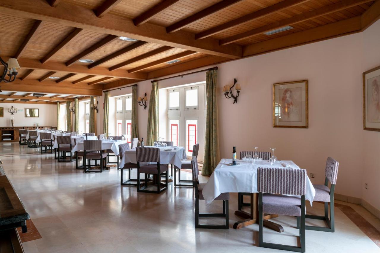 Parador De Vilalba Bagian luar foto