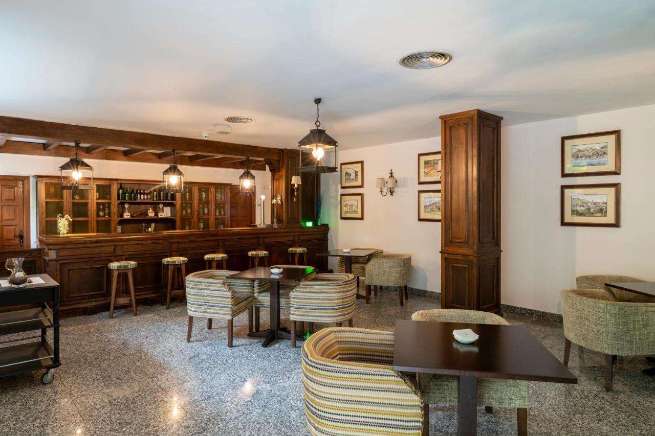 Parador De Vilalba Bagian luar foto