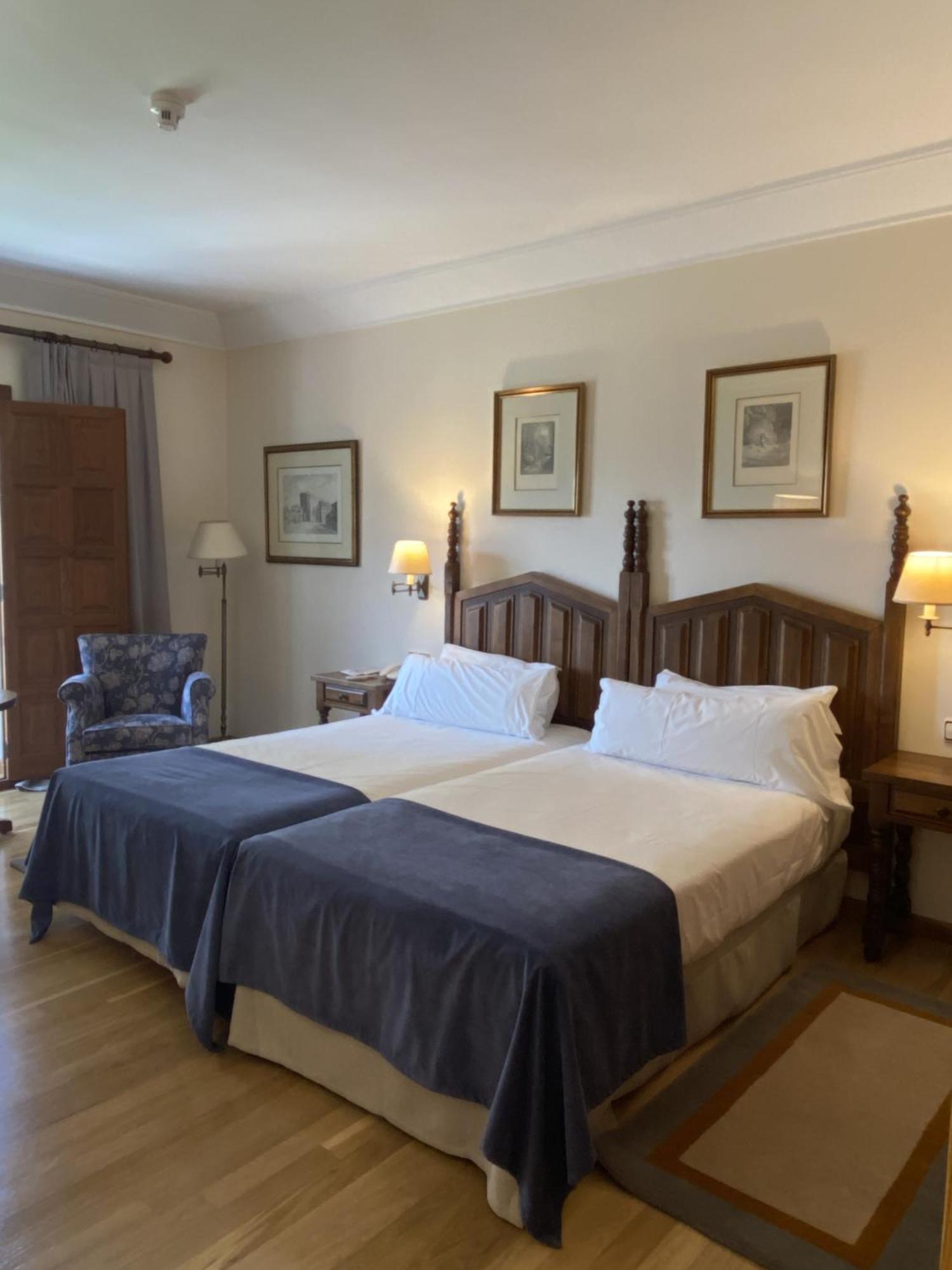 Parador De Vilalba Bagian luar foto