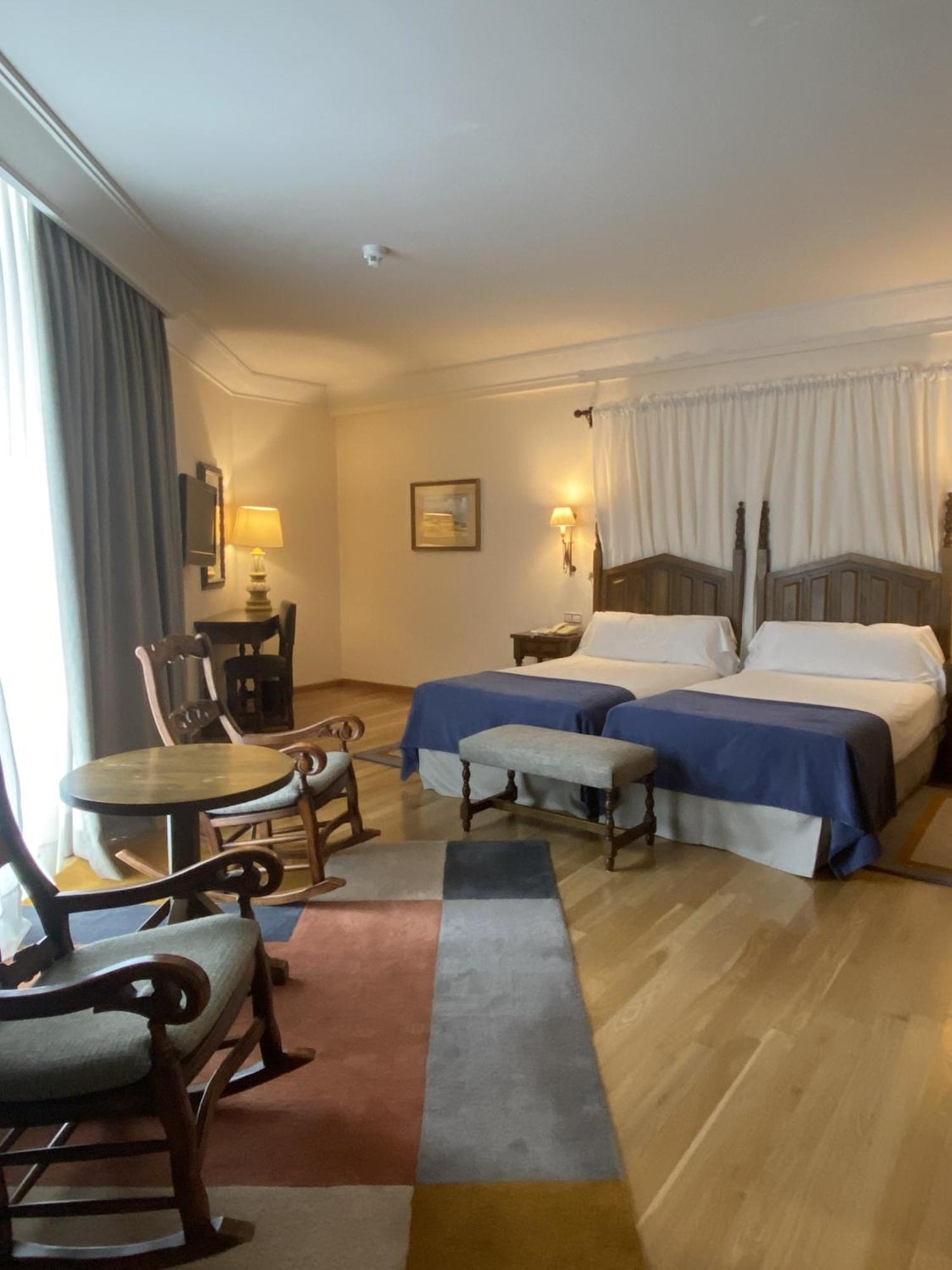 Parador De Vilalba Bagian luar foto
