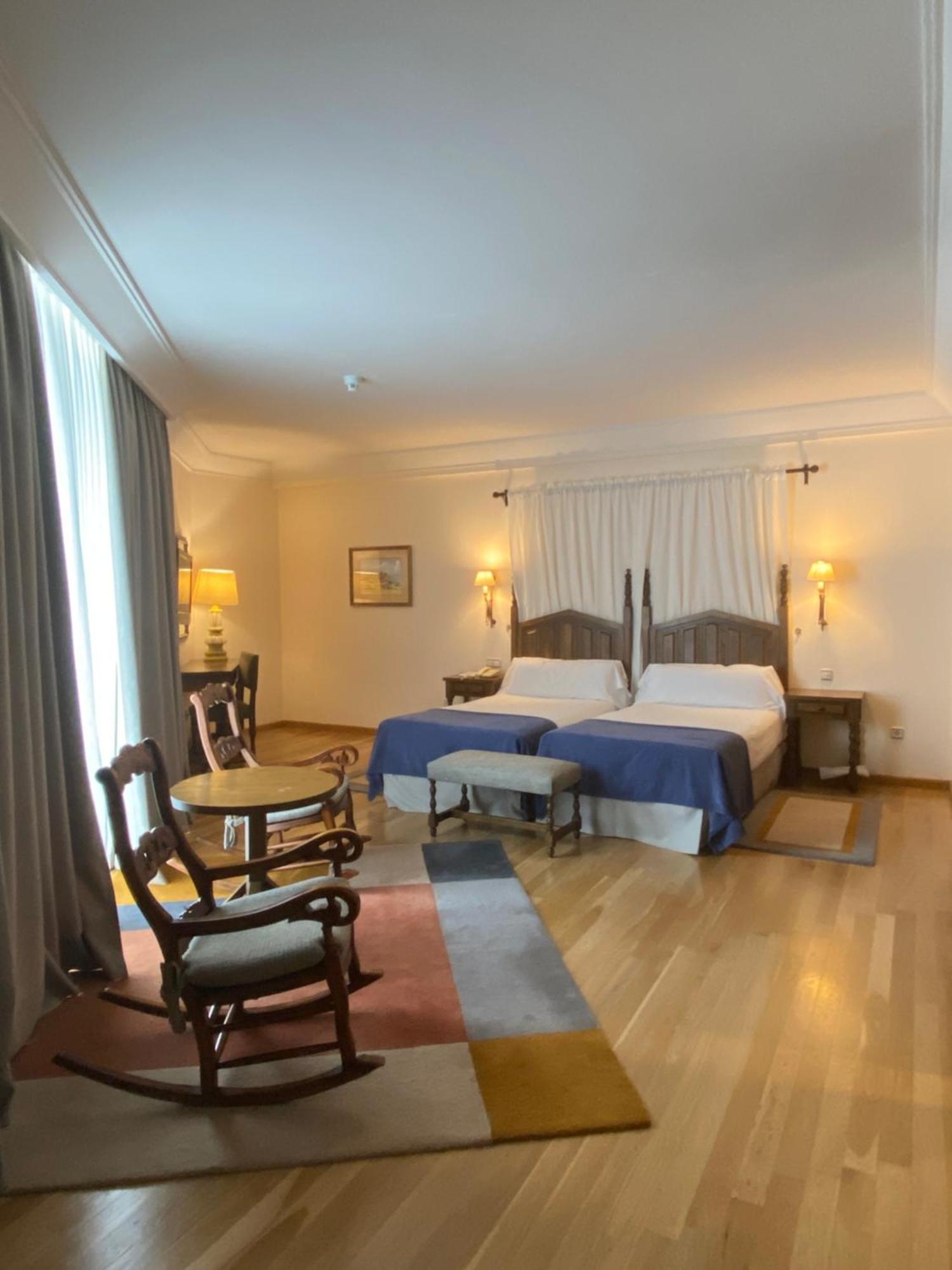 Parador De Vilalba Bagian luar foto